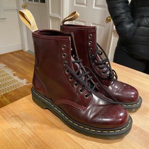 Dr. Martens Size 8 Womens